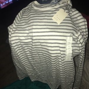 Medium long sleeve shirt